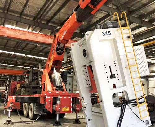 福建附近随车吊出租，轻松解决运输难题