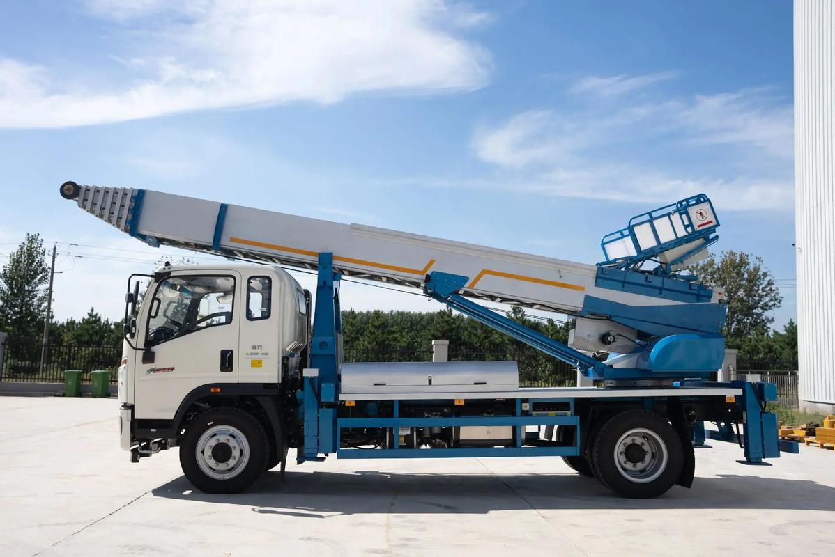 福建云梯上料车租赁费用