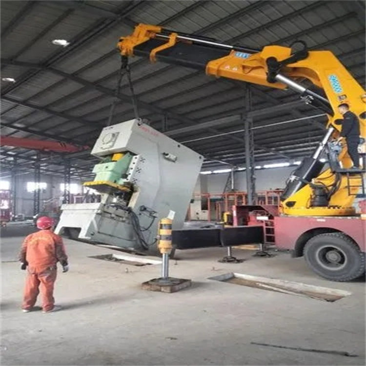 福建80吨折臂吊车出租附近电话