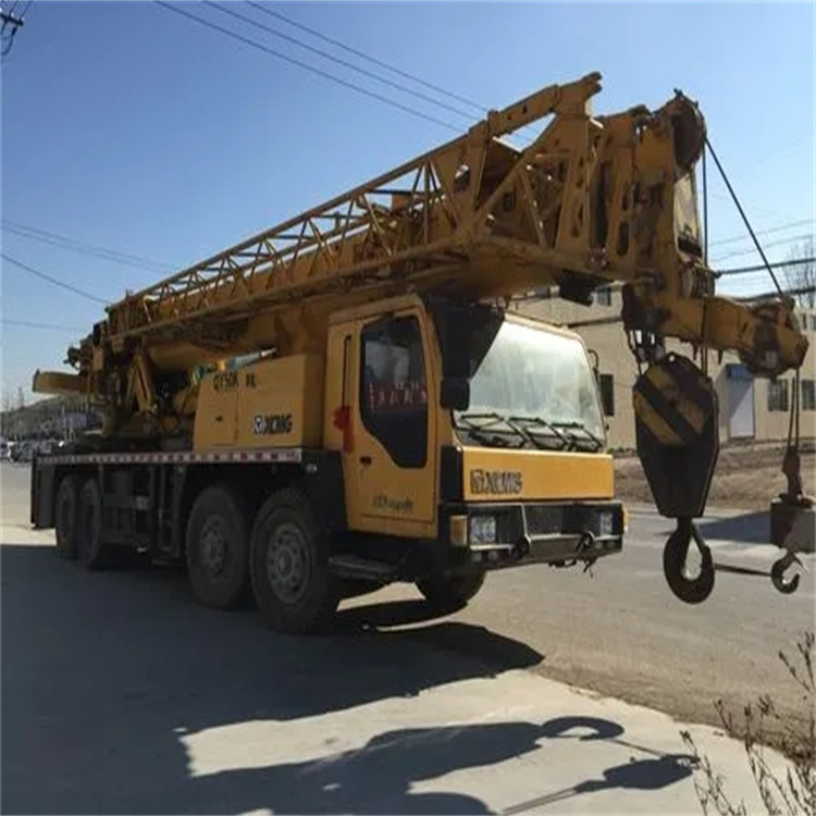 福建哪里有专业吊车出租